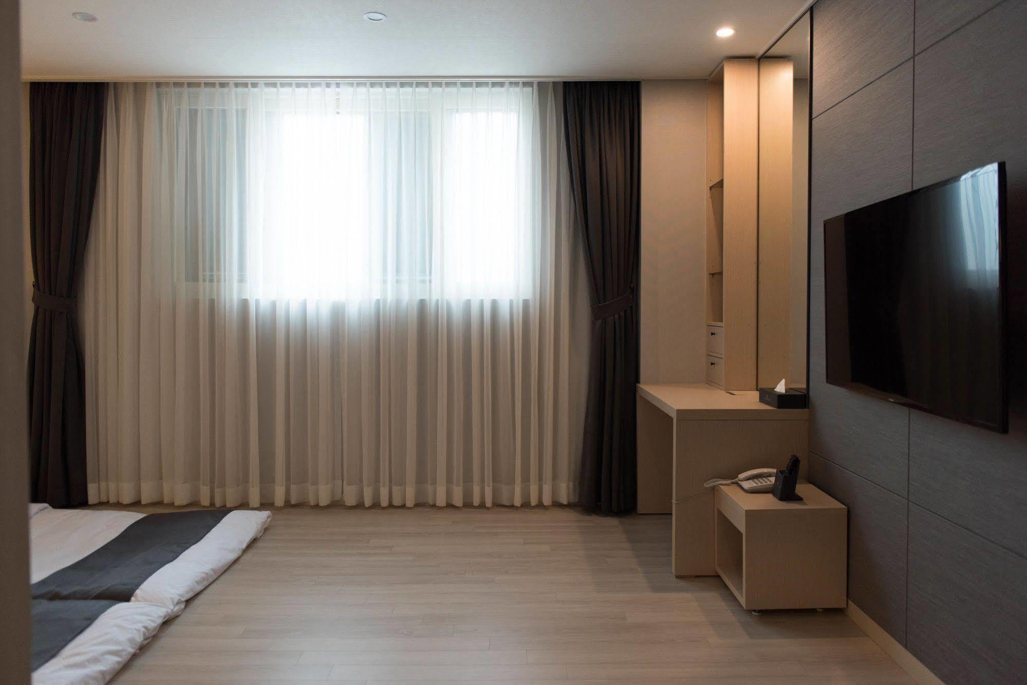 New Donghae Tourist Hotel Dış mekan fotoğraf