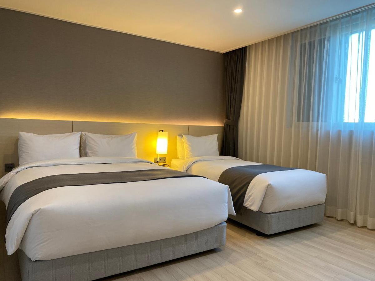 New Donghae Tourist Hotel Oda fotoğraf